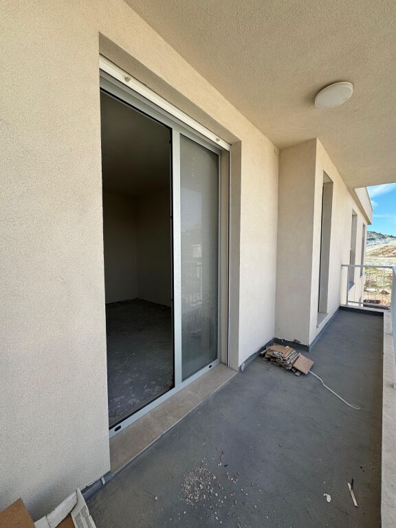 Shitet apartament 2+1+2 në Durrës, zona Currila 🌊