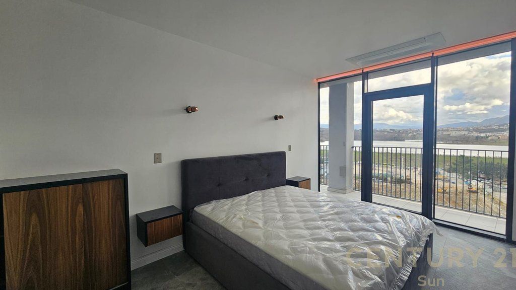 Luxury apartment 3+1+2+2 Parking spaces for sale at Lake View Residence