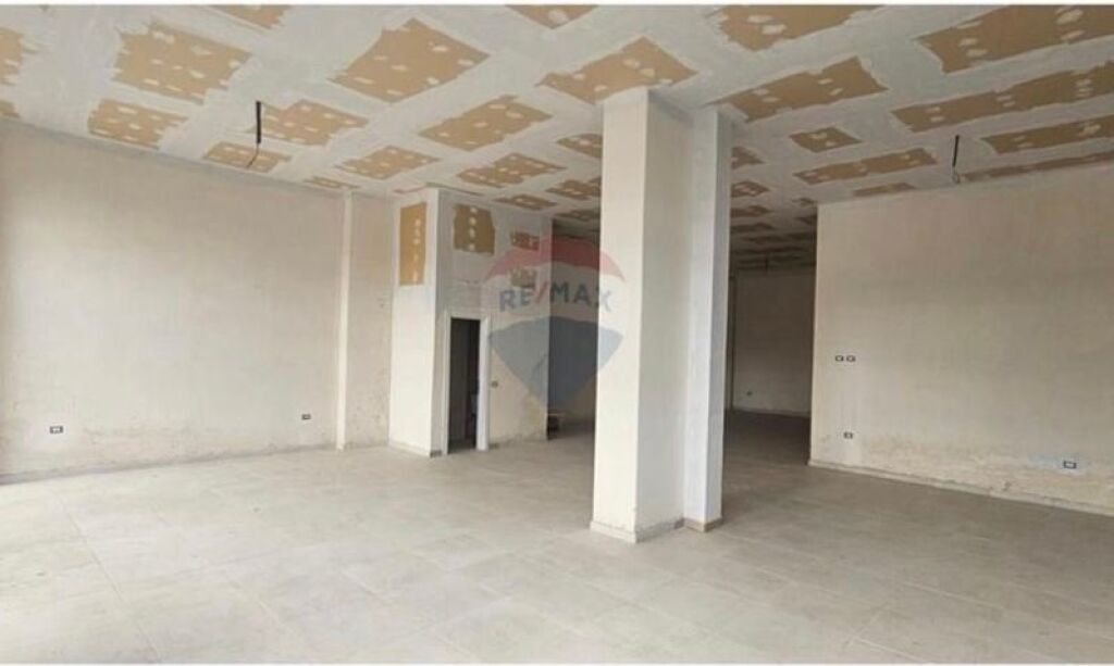 Shitet Dyqan tek Report TV