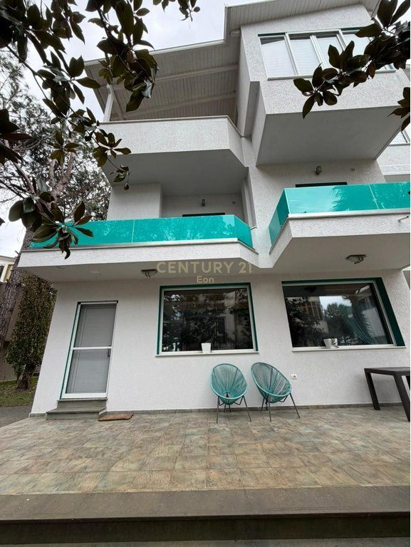 3-storey Villa For Sale in Qerret! 1,000,000 €