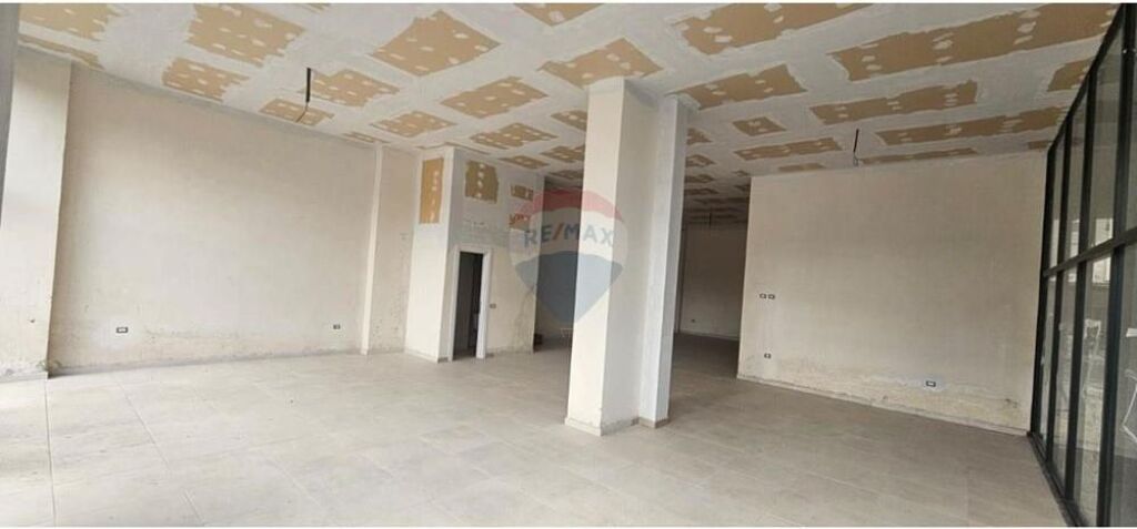 Shitet Dyqan tek Report TV