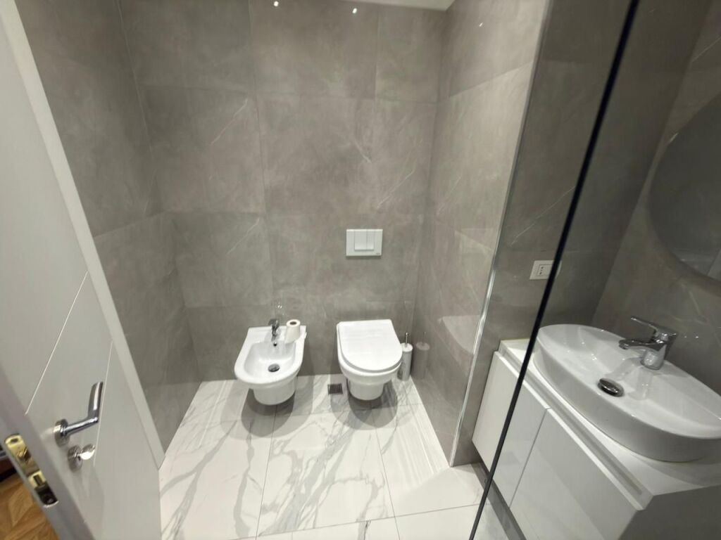 Qera, Apartament 1+1+Post Parkim, Unaza e Re, Tirane, 500€