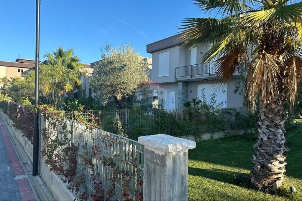 Villa for Sale Near Lalëzi Bay