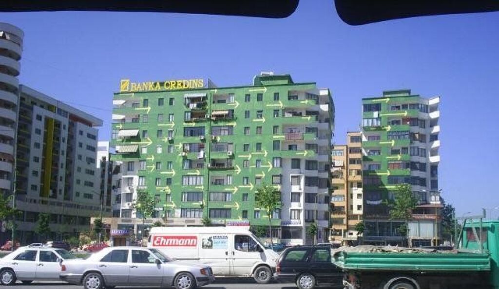 Shitet Apartament 2+1+2 tek Rezidenca Henke