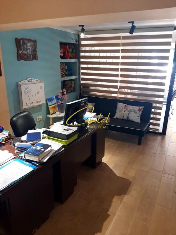 LOCALE COMMERCIALE IN VENDITA 41 M2 MYSLYM SHYRI 105.000 EURO