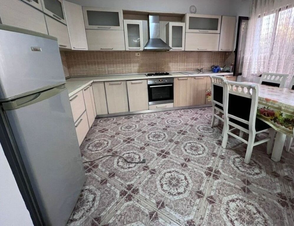 Qera, Apartament 2+1, Ish Parku i Autobuzave