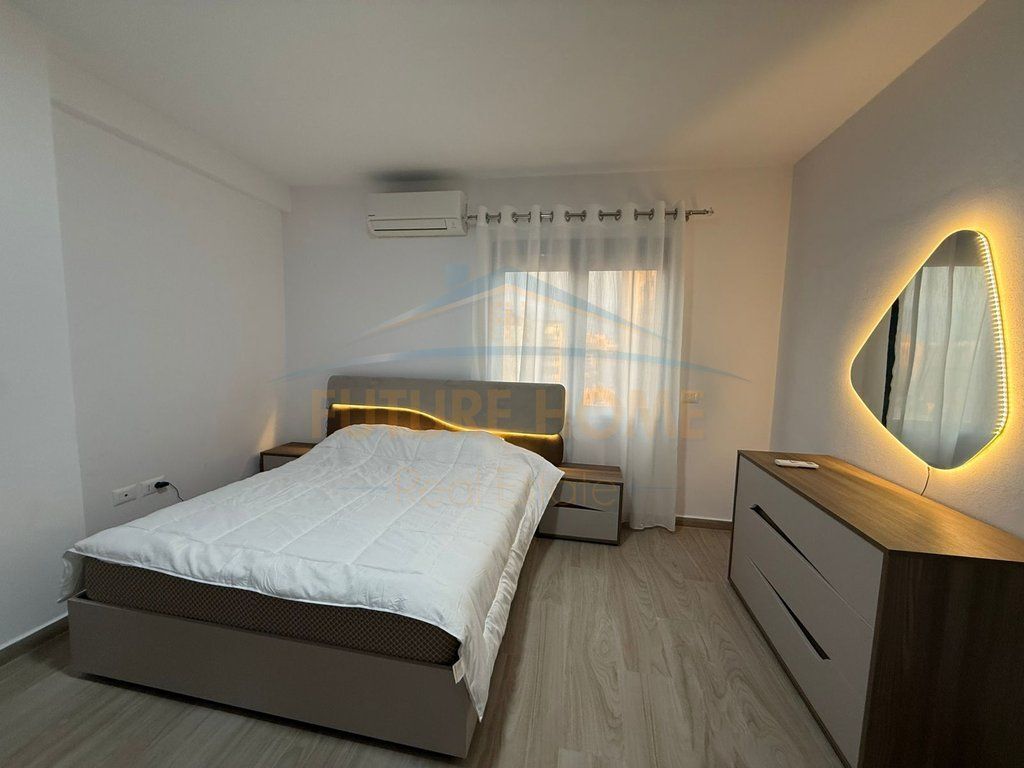 Rent, Apartment 2+1+2+Parking Space, Pazari i Ri, Tirana 1,100 €