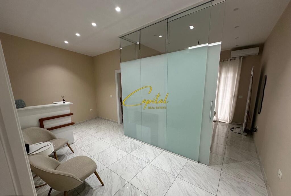 AMBIENT BIZNESI ME QIRA 70 M2 KOMUNA E PARISIT 65.000 LEKE