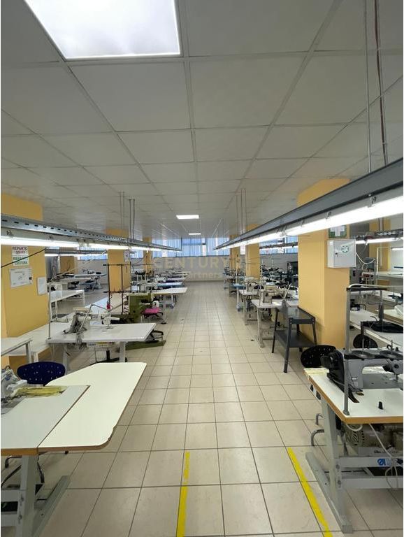 JEPET ME QERA FABRIKE PER RROBAQEPSI/FASONERI NE DURRES