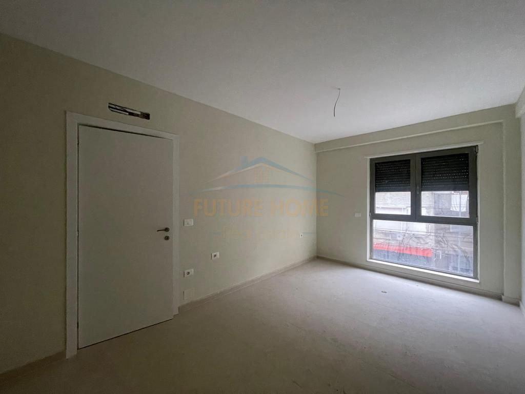 Shitet, Apartament 1+1, Rruga Dervish Hekali, Shkolla e Kuqe, Tiranë