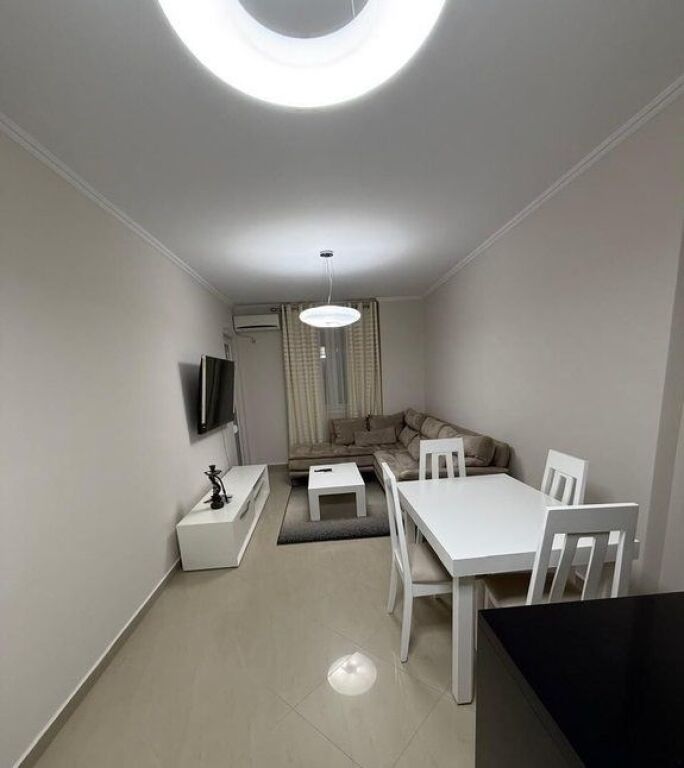 Appartamento 2+1 In Affitto nel Complesso Magnet, Tirana - 770€ | 80 m²