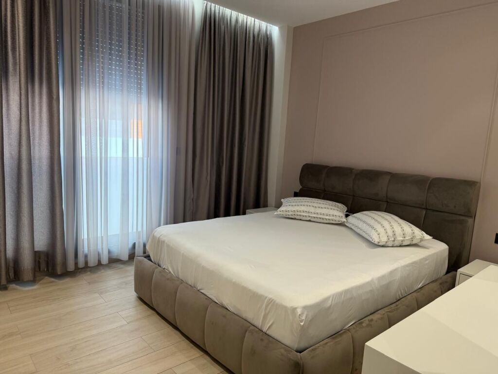 APARTAMENT 1+1+POST PARKIMI TEK TEGU