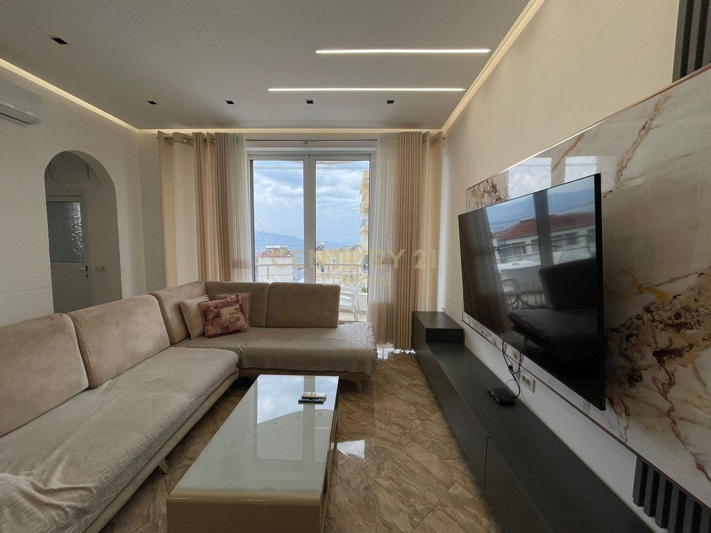 VENDESI APPARTAMENTO 1+1 A SARANDA