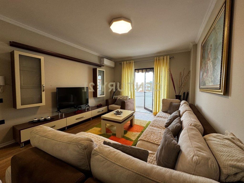 apartament me qera 1+1 te pazar i ri