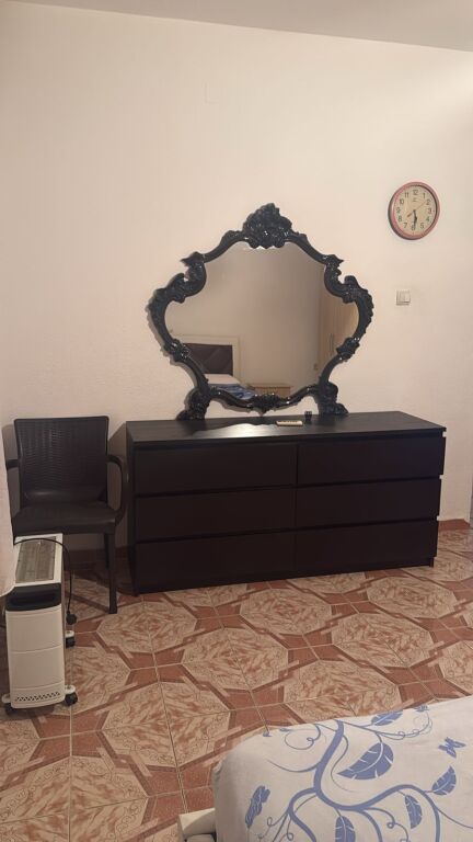 Jepet Me Qera Apartament 1+1+1 Ballkon