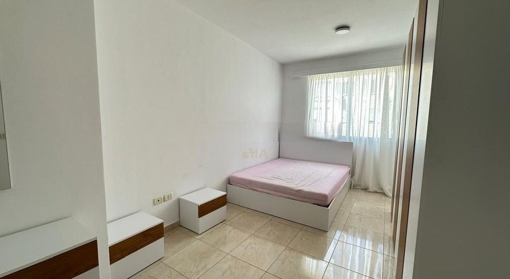 Appartamento in affitto ad Astir 2+1