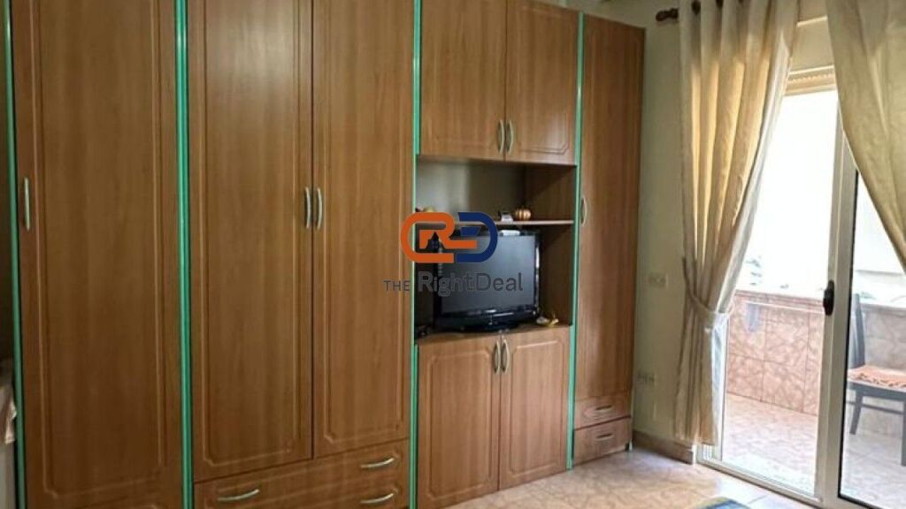 Tek Ish Stacioni I Fundit I Tiranes Se Re, Jepet Me Qira Apartament 3+1 I Mobiluar!!