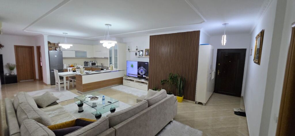 🏠 Jepet Me Qira Apertament 1+1+1bllk 