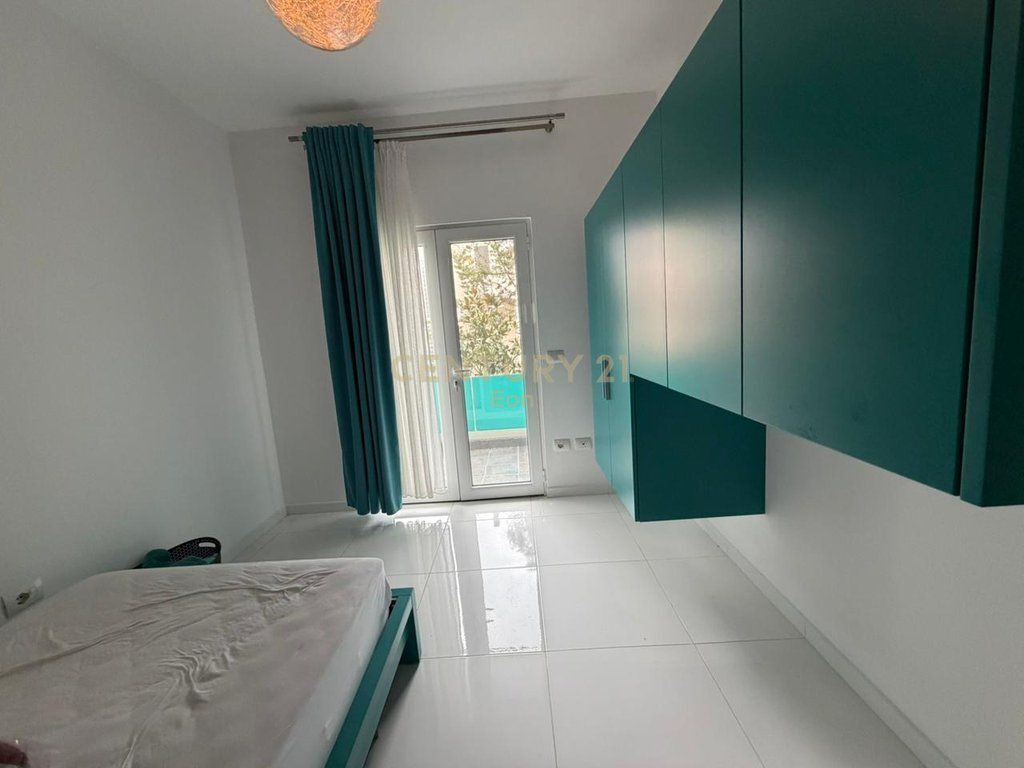 3-storey Villa For Sale in Qerret! 1,000,000 €