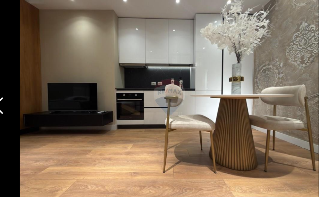 Apartament per shitje 1+1 tek Sheshi Skenderbej