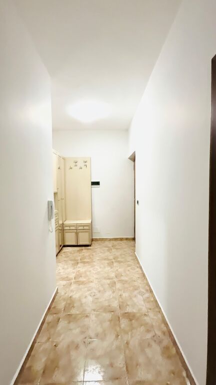 JEPET ME QIRA: APARTAMENT 2+1 – RRUGA "HIM KOLLI"