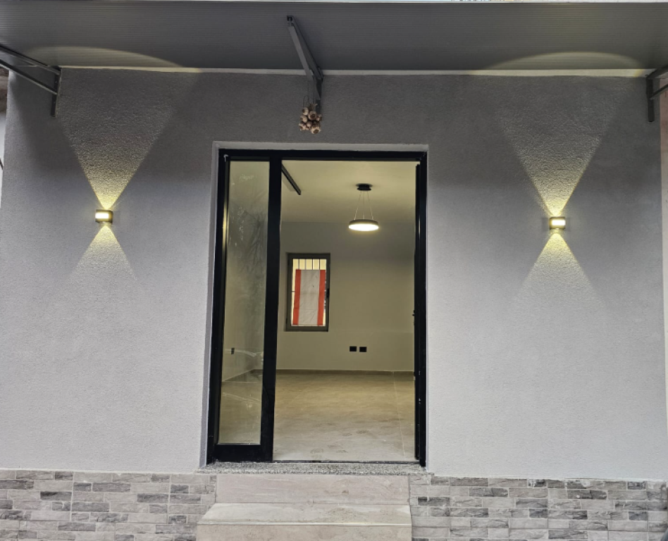 🏢 Commercial Space for Rent – near Kavaja Street  