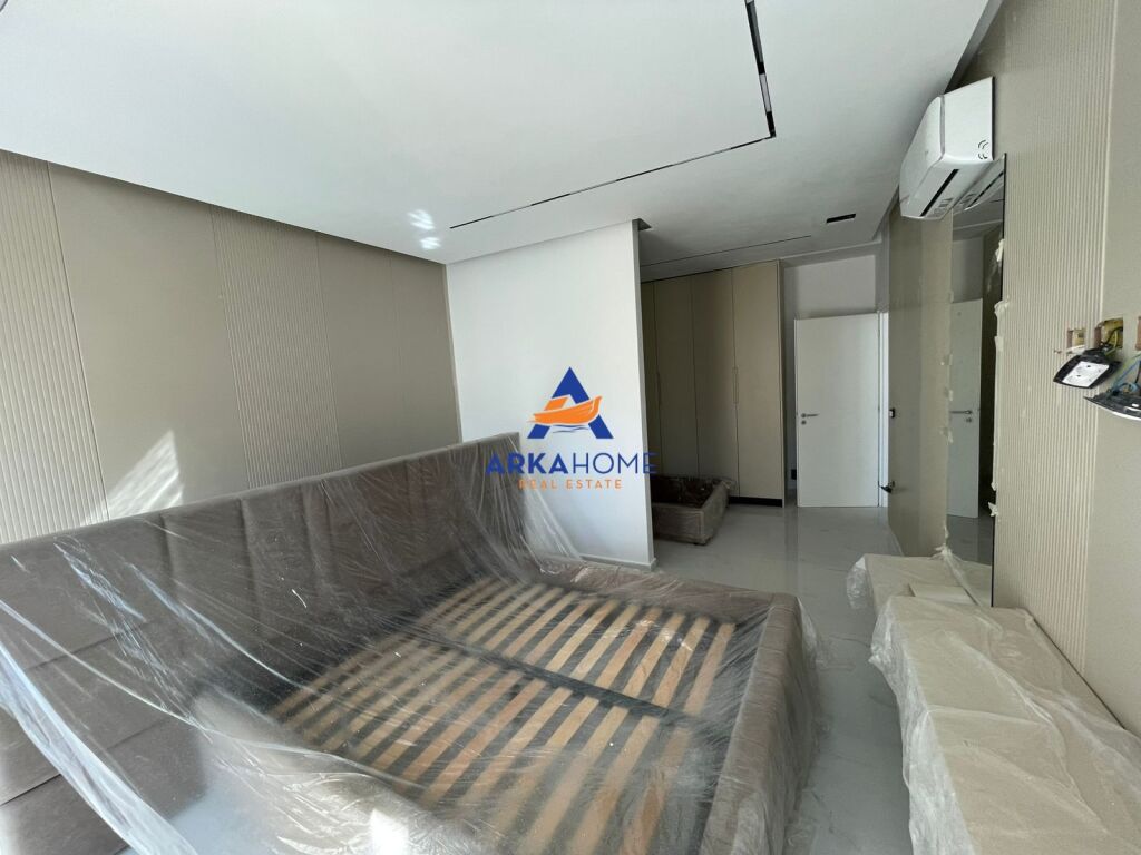 JEPET APARTMENT ME QERA 1+1+BALLKON "ZOGU I ZI" 1000 EURO