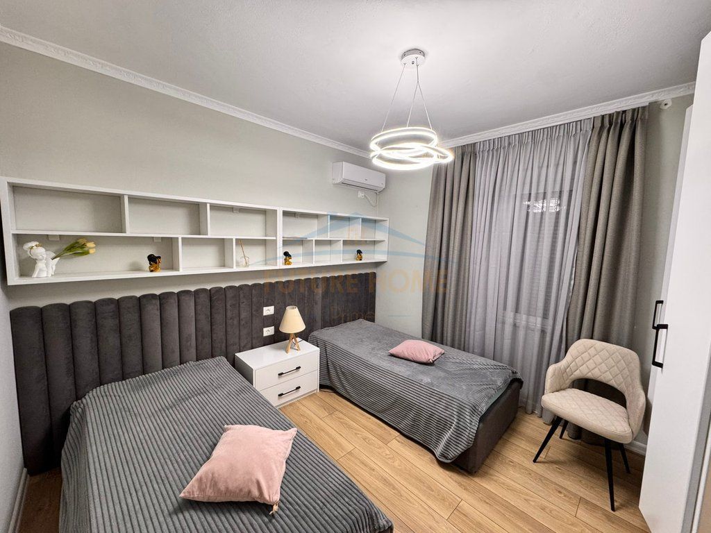 Qera , Apartament 3+1+2, Bulevardi B.Curri , Tirane 1,200 €