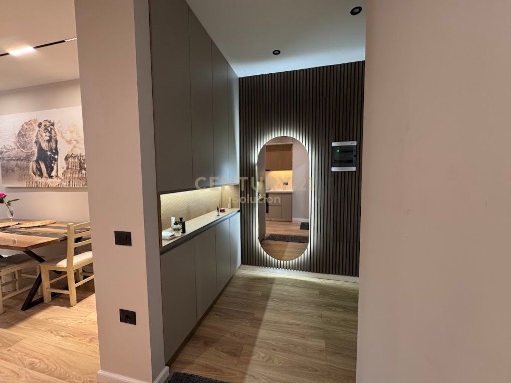 Apartament 2+1 per shitje prane Eleonores