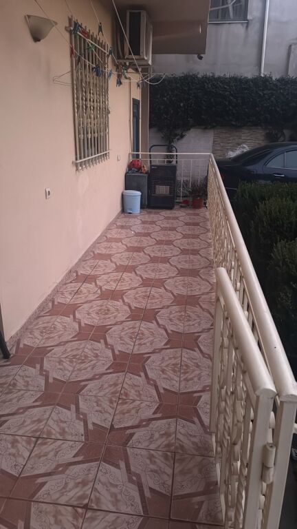 Jepet Me Qera Apartament 1+1+1 Ballkon