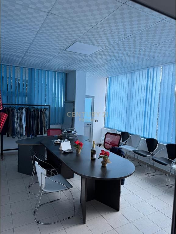 JEPET ME QERA FABRIKE PER RROBAQEPSI/FASONERI NE DURRES