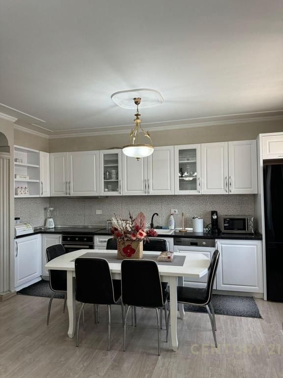 Apartament 2+1 per shitje te Oxhaku