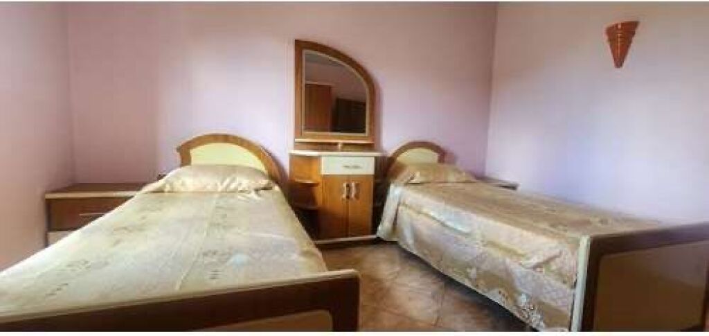 Villa in vendita Peze Helmas