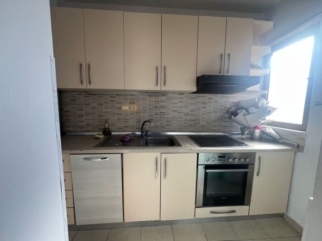 AFFITTO APPARTAMENTO 2+1 VICINO ALLA SCUOLA BAJRAM CURRI