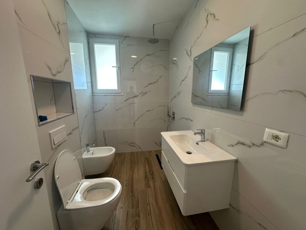 Appartamento 1+1+Parcheggio in affitto a Shkoze.