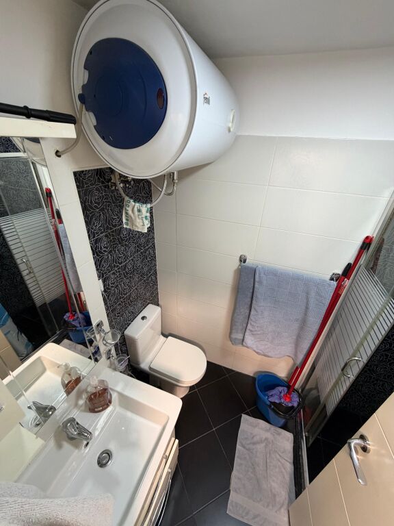 Jepet me qira apartament 1+1