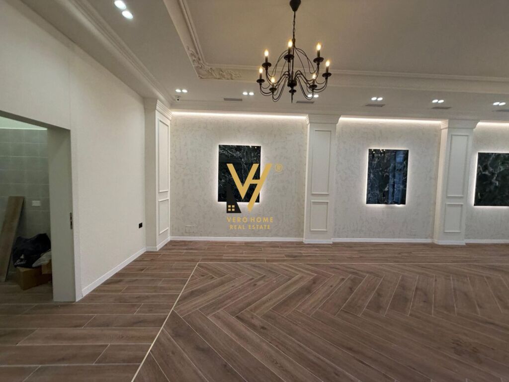 LOCALE COMMERCIALE 222 M2 IN AFFITTO A BUNKART 120.000 LEKE