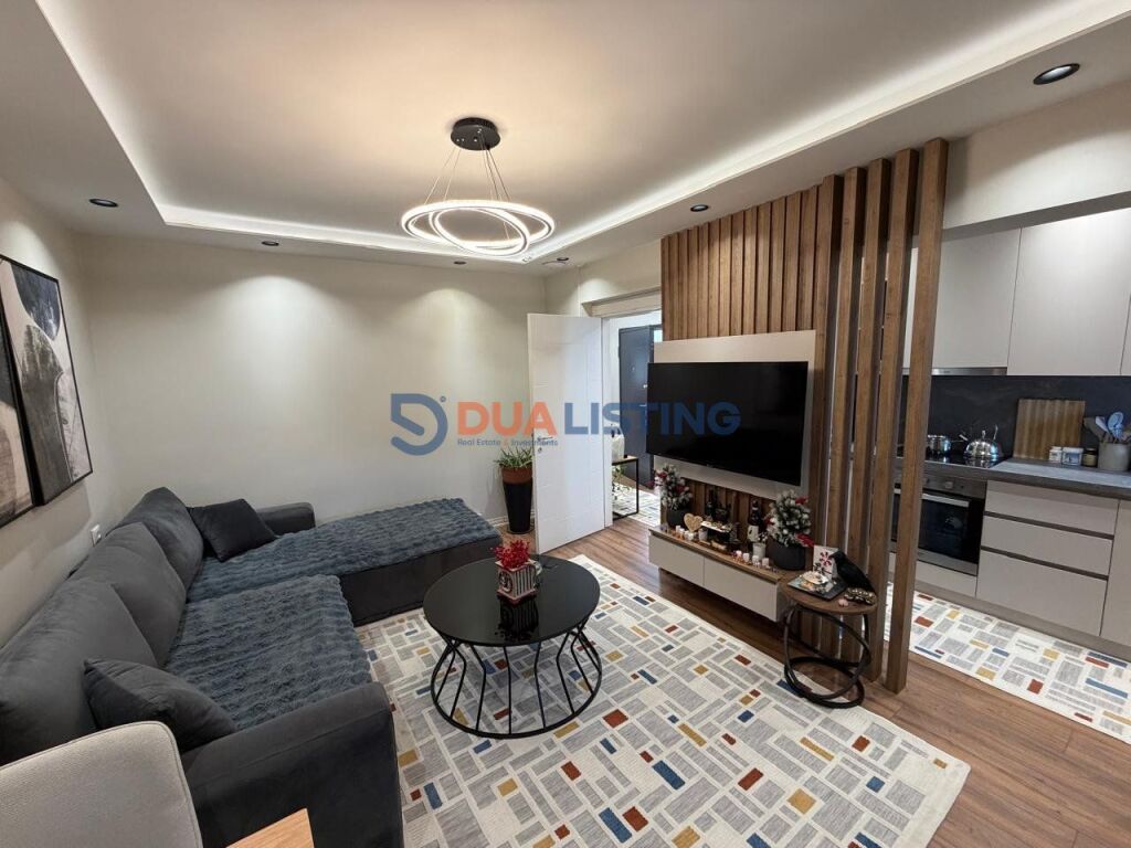 Appartamento 1+1 in vendita, Incrocio 21Dhjetorit!
