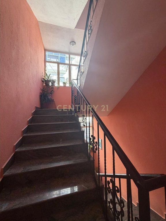 ISH BLLOKU, OFFICE FOR RENT (4+2 TOILETS + 2 BALCONIES) 1,500 € /Month