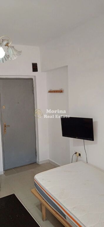 Affitto | Monolocale | Viale Zogu I | 350 €/mese