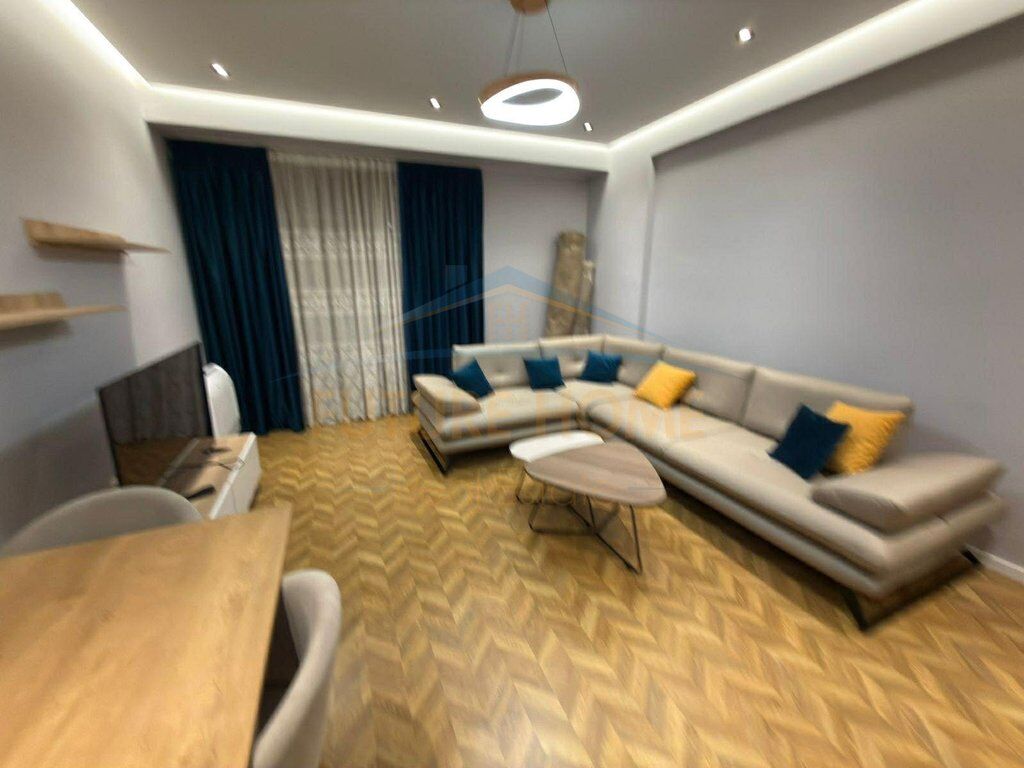 Qera, Apartament 1+1+Post Parkimi, Urban Gate