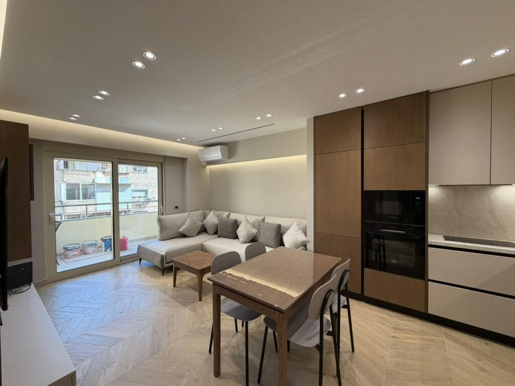 Apartament 1+1 per qira tek Myslym Shyri.