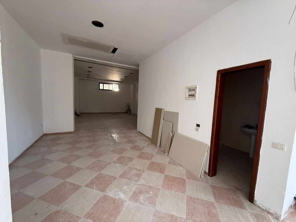 COMMERCIAL SPACE FOR RENT, NEAR THE MINISTRY OF FOREIGN AFFAIRS, TIRANA!