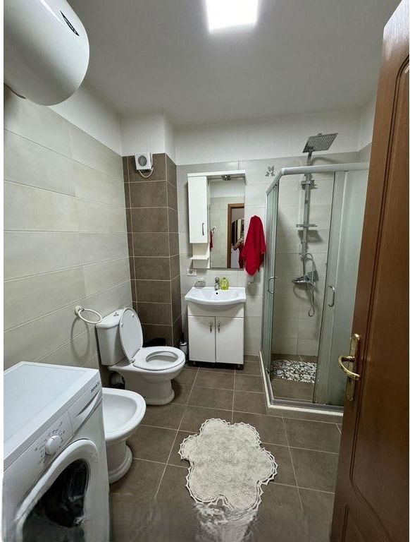 Shitet Apartament 2+1+2 tek Oxhaku 180,000 €