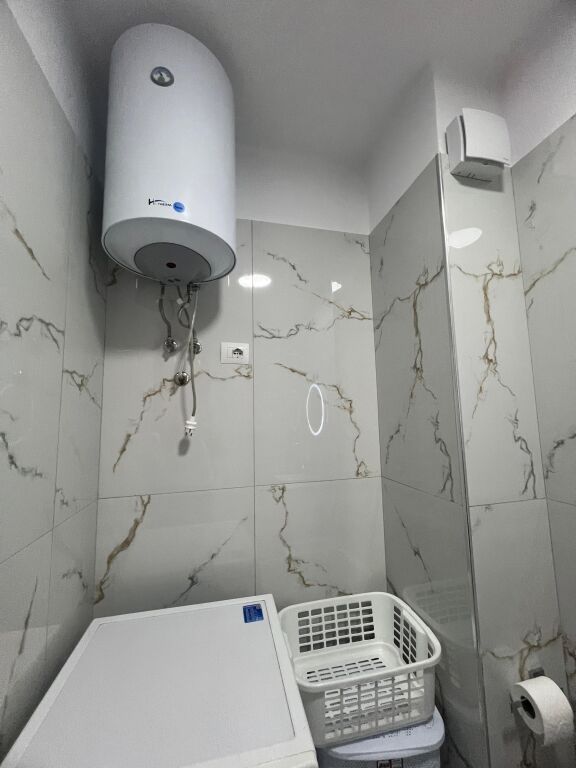 Hera e Parë me Qera: 1+1 &amp; kuzhinë më vete ( 60m2) (📍Kodra e Diellit - pa vajtuar te Eleonora) | 55,000 Lekë/Muaj E Pa Banuar me Parë 🔥