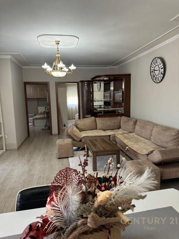Apartament 2+1 per shitje te Oxhaku
