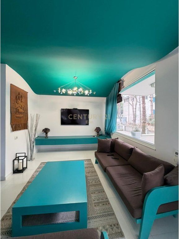 3-storey Villa For Sale in Qerret! 1,000,000 €