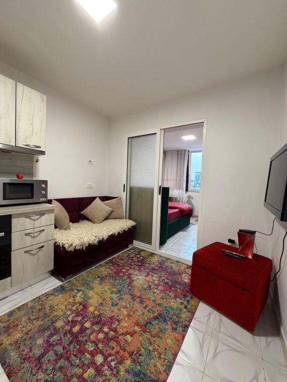 Jepet me qira apartament 1+1