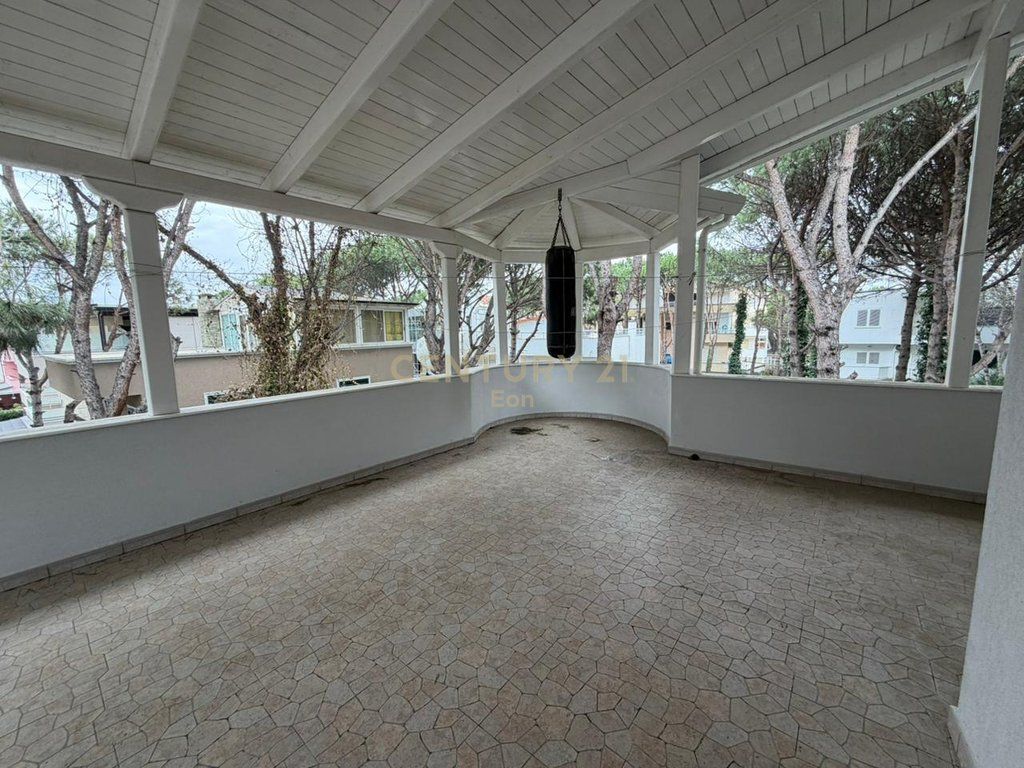 3-storey Villa For Sale in Qerret! 1,000,000 €