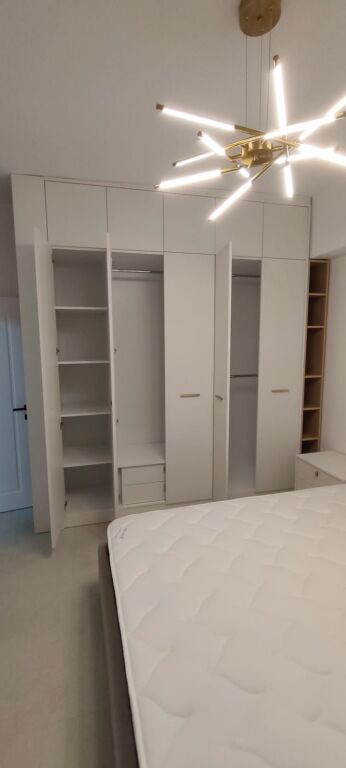 Affittasi 2+1, Durrës